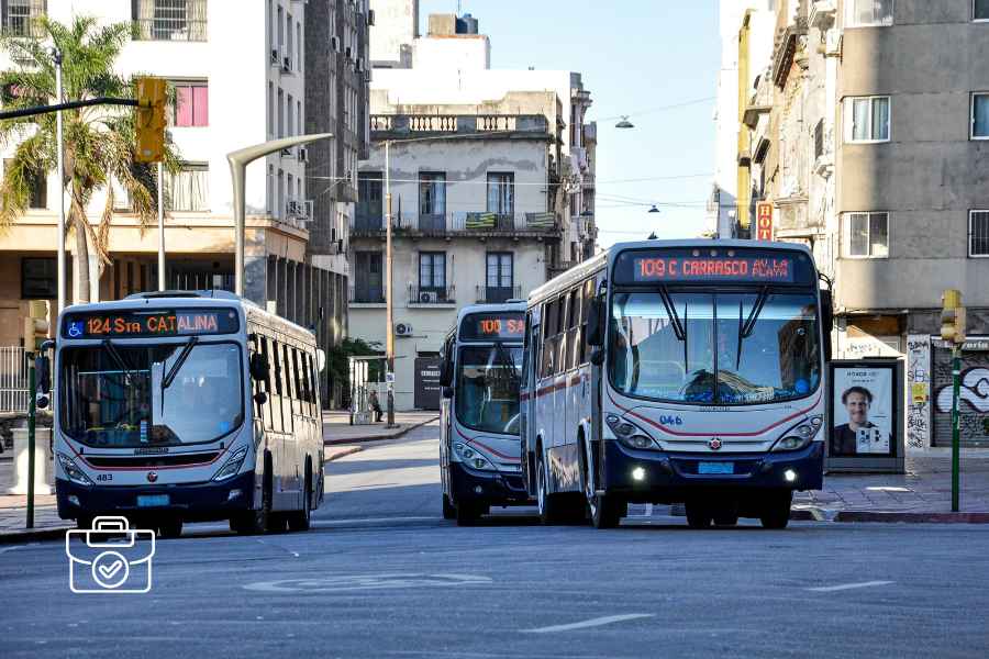 Estoy buscando personal para limpieza interior de autobuses antes de iniciar sus recorridos